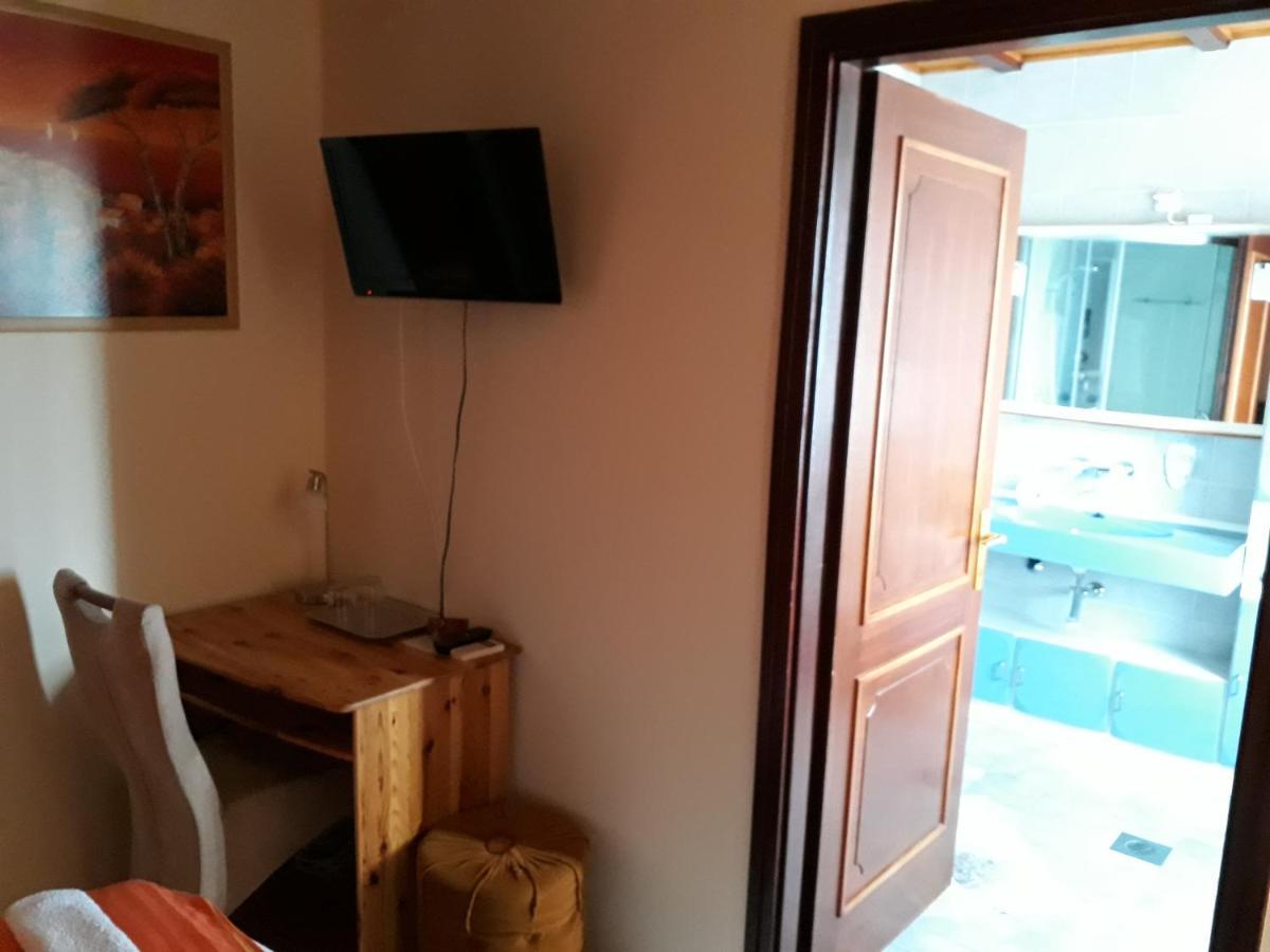Szilvia Panzió Gyomaendrőd Exterior foto