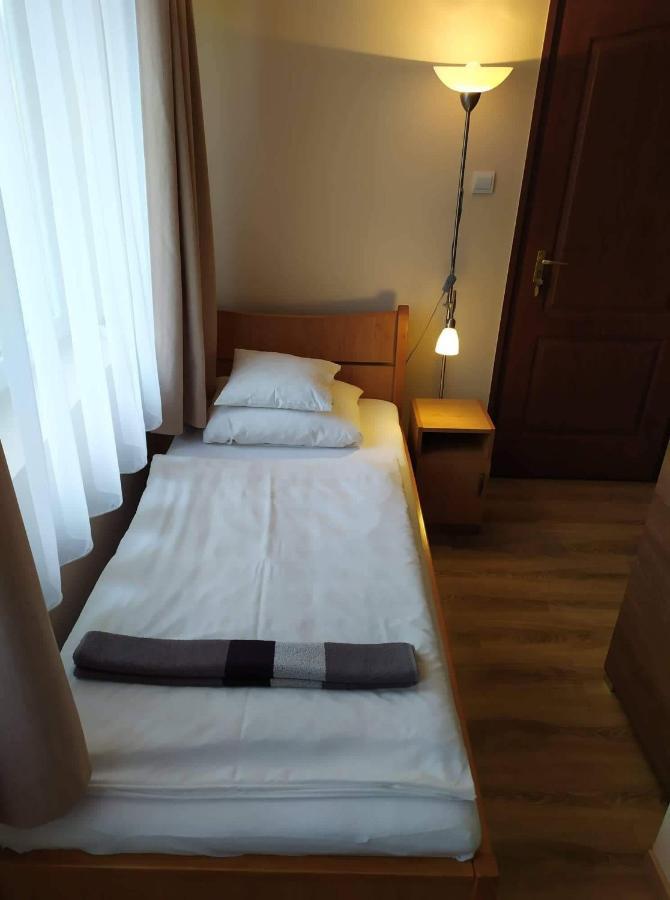 Szilvia Panzió Gyomaendrőd Exterior foto